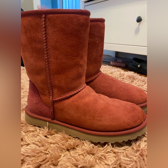 Ugg boots - Picture 2 of 4